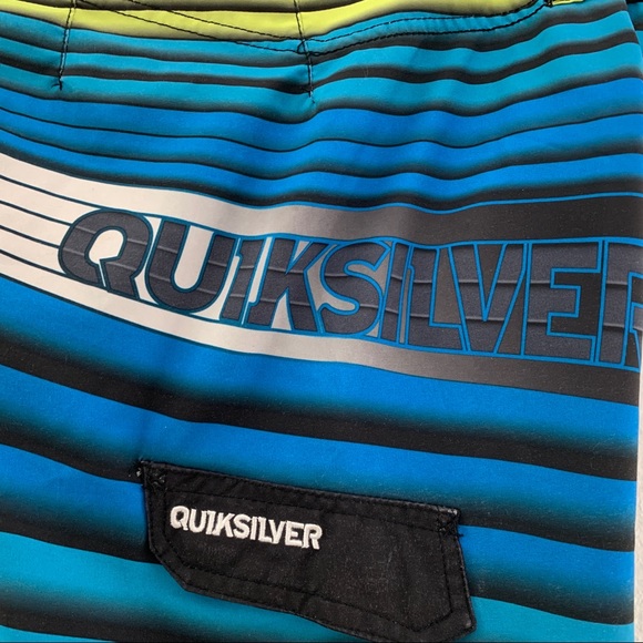 Quicksilver board shorts. Size tag unreadable. - Picture 8 of 16